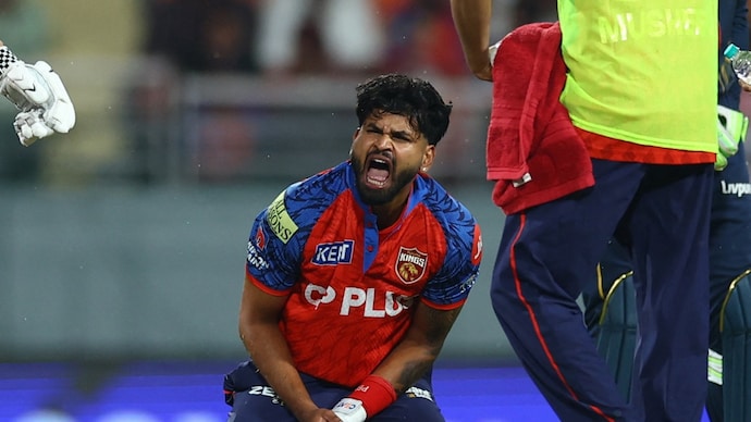 PBKS vs GT: जीत के बाद भी Shreyas Iyer पर लगा दाग, BCCI ने ठोका जुर्माना!