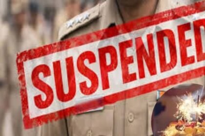 छत्तीसगढ़: अपराधी के जन्मदिन में शामिल हुआ पुलिसकर्मी,हुआ सस्पेंड"