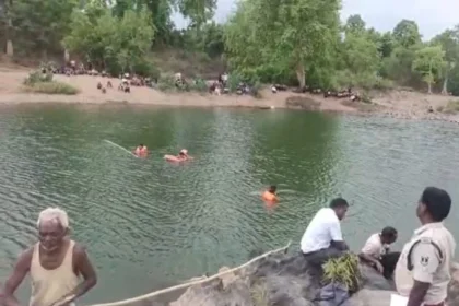 छत्तीसगढ़: दोस्तों के सामने नदी में समाया युवक, रातभर चलता रहा सर्च ऑपरेशन