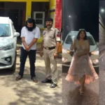छत्तीसगढ़: चलती कार की छत पर चढ़कर मनाया बर्थडे, बीयर उड़ाती युवती का VIDEO वायरल