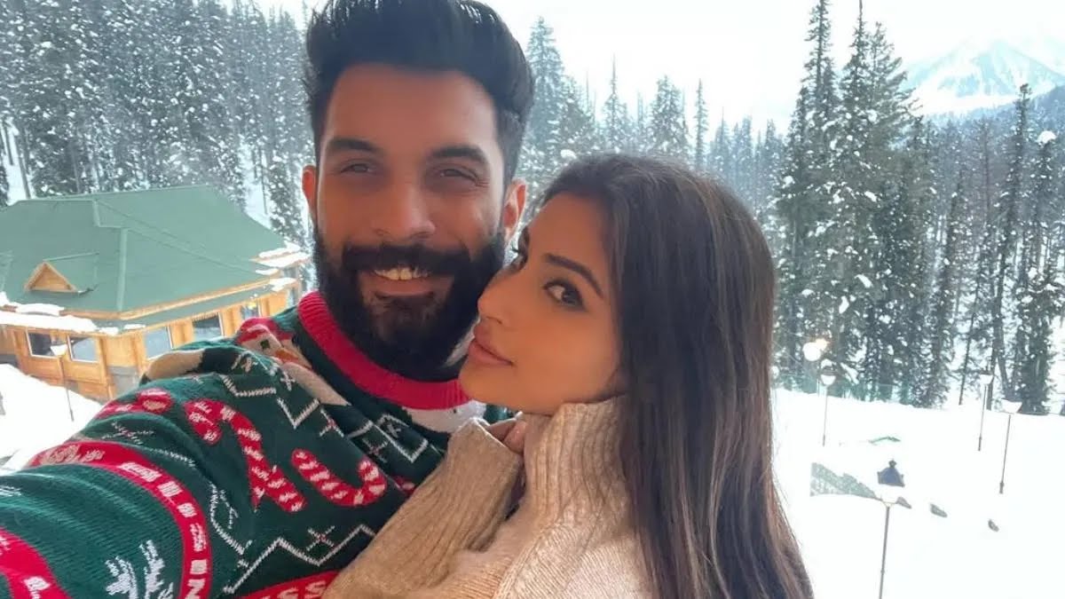 क्या टूटने वाली है मौनी रॉय की शादी! इंस्टाग्राम पर पति से बनाई दूरी