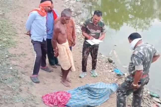 छत्तीसगढ़: तालाब में युवक की संदिग्ध मौत: हत्या की आशंका से मचा हड़कंप