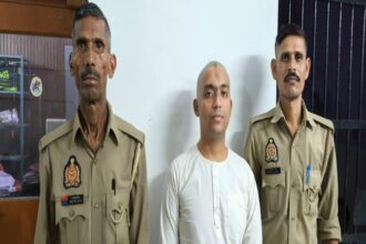 भक्ति के नाम पर बिछाया जाल, पुलिस छापे में खुली फर्जी साधु की गंदी दुनिया