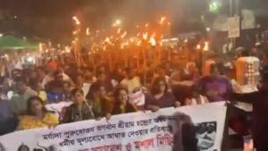 बांग्लादेश में हिंदुओं का फूटा गुस्सा, ढाका में गूंजे 'जय श्री राम' के नारे