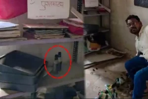 छत्तीसगढ़: सरकारी स्कूल में छलका जाम! क्लासरूम में शराब पीते कैमरे में कैद हुआ शिक्षक