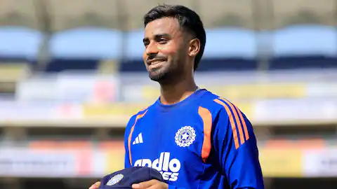कौन हैं मानव सुथार? अफगानिस्तान के खिलाफ टेस्ट डेब्यू कर सुर्खियों में आए युवा स्पिनर