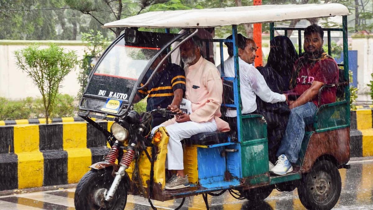 E-Rickshaw चालकों के लिए राहत! दूर से गाड़ी रोकने वाला App हुआ बैन