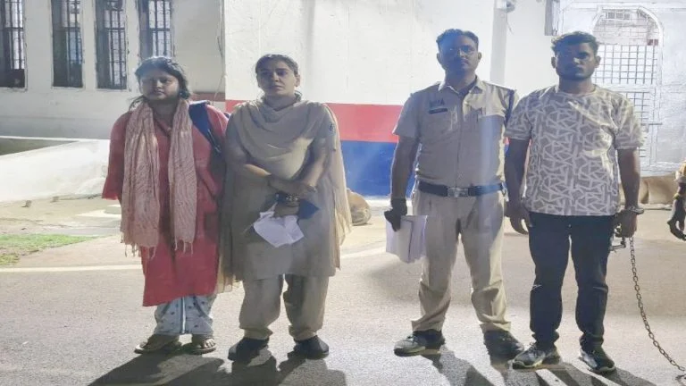 दुर्ग: इश्क में अंधी प्रेमिका! प्रेमी के लिए मालिक के घर में कर डाली चोरी, दोनों गिरफ्तार