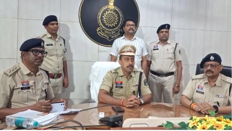 https://news4u36.in/bemetara-indian-overseas-bank-14-56-crore-scam-main-accused-arrested/