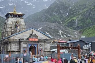 https://news4u36.in/char-dham-yatra-suspended-for-two-days-due-to-heavy-rain-landslide/