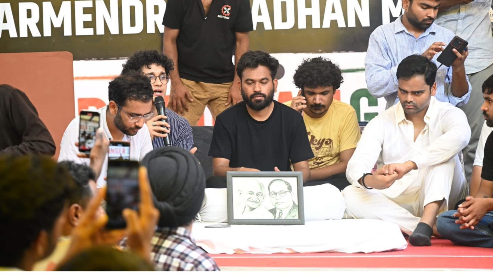 https://news4u36.in/abhijeet-deepke-fir-demand-delhi-police-complaint/