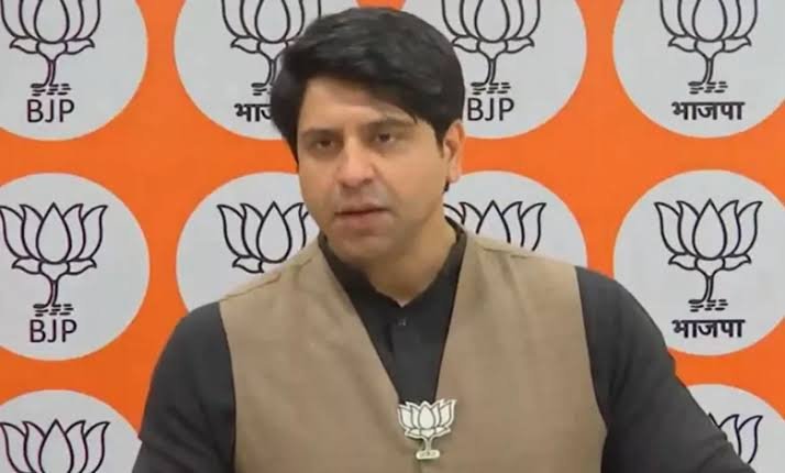 https://news4u36.in/shahzad-poonawalla-joins-rise-and-fall-season-2-after-quitting-bjp/
