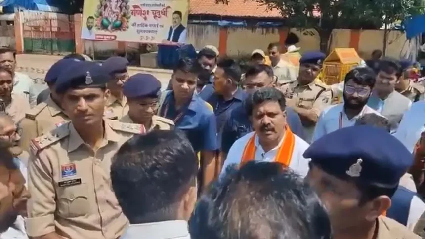 https://news4u36.in/jagdalpur-deepotsav-bjp-congress-workers-clash-vijay-sharma/