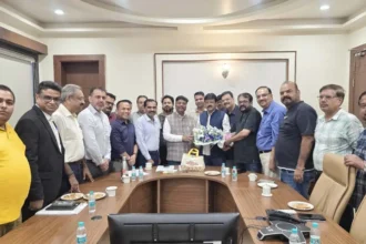 https://news4u36.in/raipur-transport-minister-meeting-bus-fare-hike-demand/