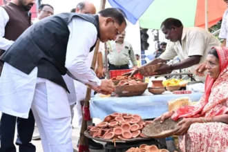 https://news4u36.in/cm-vishnu-deo-sai-buys-diya-from-woman-at-raipur-marine-drive/