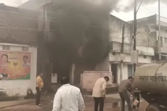 https://news4u36.in/repair-shop-fire-mahasamund/