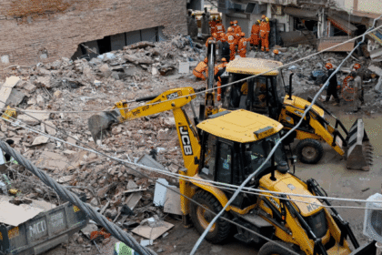 https://news4u36.in/delhi-satya-niketan-hostel-building-collapse-6-dead-rescue-operation/