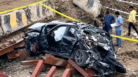 https://news4u36.in/mumbai-coastal-road-bmw-accident-3-friends-killed/